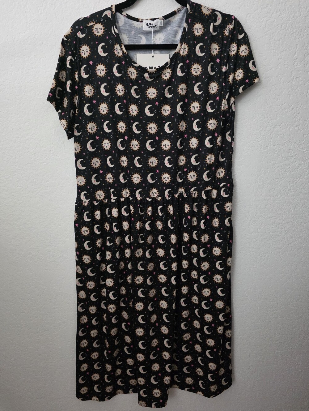 NWT Black Sun & Moon Print Midi Dress with Short Sleeves